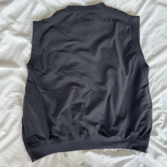 Page & Tuttle Black Vest Medium Pullover v neck mens Sz Large Fishers - Picture 2 of 8